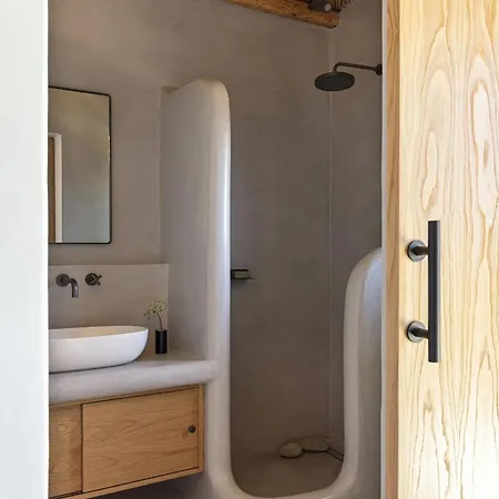 Xerolithi Cycladic Awarded Apartment Ramos