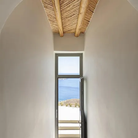 Xerolithi Cycladic Awarded Apartment Serifos Town