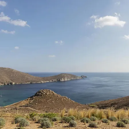 Xerolithi Cycladic Awarded Apartment