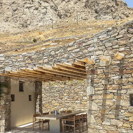 Apartment Xerolithi Cycladic Awarded *