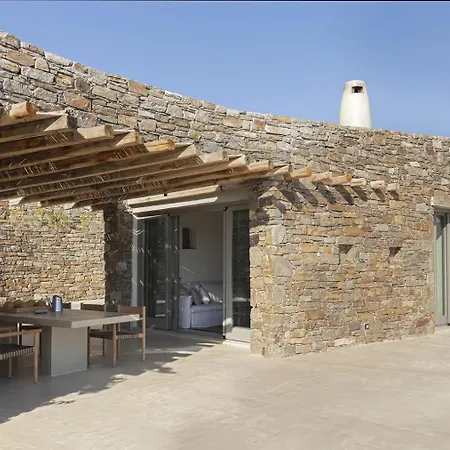 Xerolithi Cycladic Awarded * Serifos Town