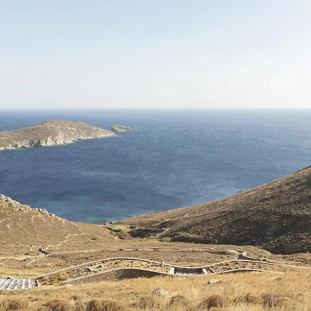 Xerolithi Cycladic Awarded Apartment