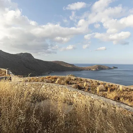 Apartment Xerolithi Cycladic Awarded Ramos