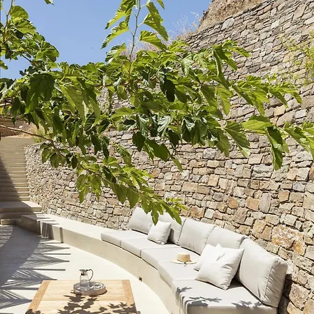 Apartment Xerolithi Cycladic Awarded Ramos