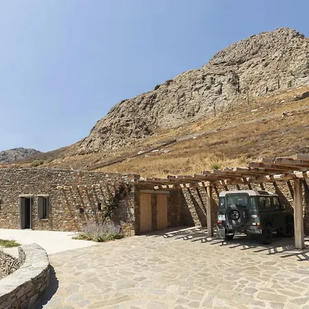 Xerolithi Cycladic Awarded Apartment Ramos